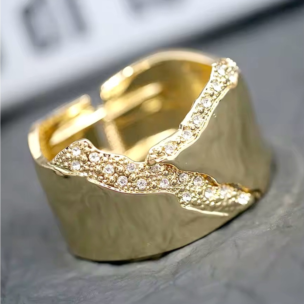NEW Pave Crystal Hinged Bangle Bracelet - Gold Clear SB01